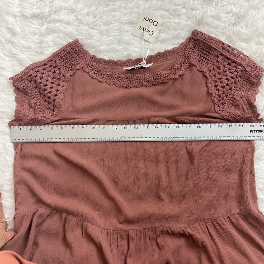 Davi & Dani Tiered Shift Dress Small Mauve Crochet Boho Flowy Summer Crinkle NWT - Picture 8 of 12